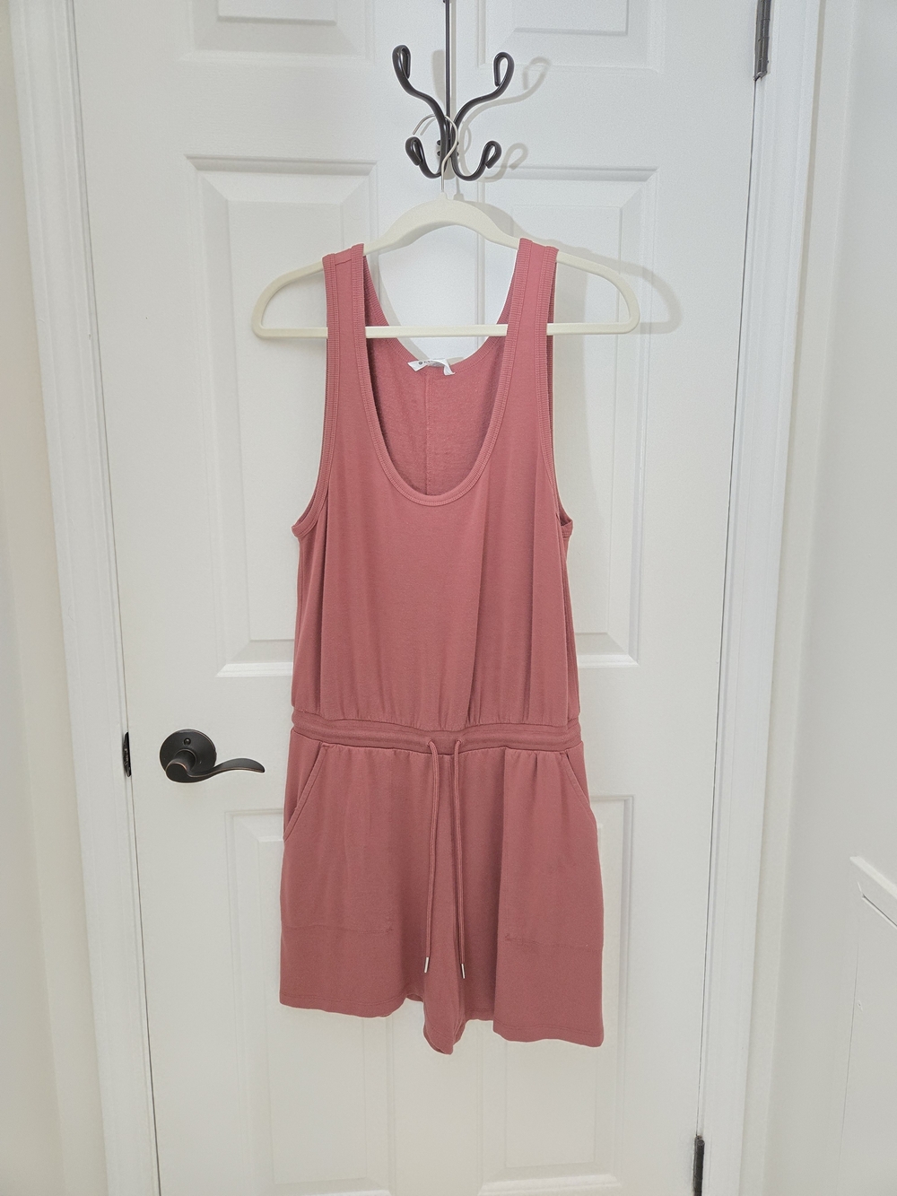 Athleta Balance dusty rose sleeveless drawstring waist romper Medium